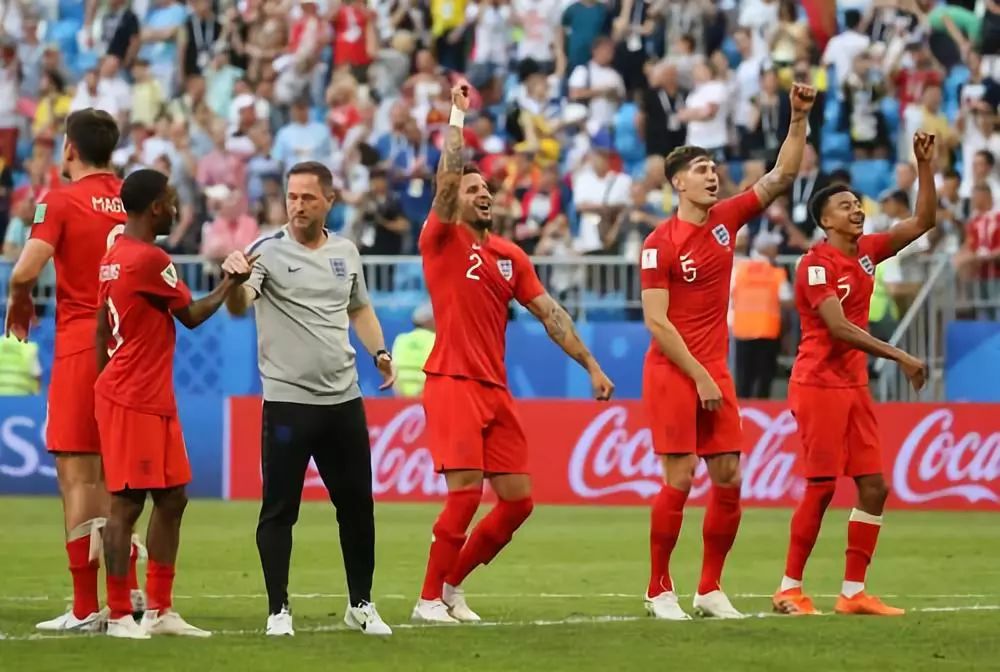  德国杯四分之一决赛，拜仁大胜法兰克福