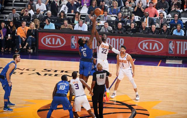  双塔组合发威，内线统治力无人能挡