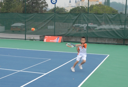  青少年网球积分赛启动，覆盖全国三十个城市