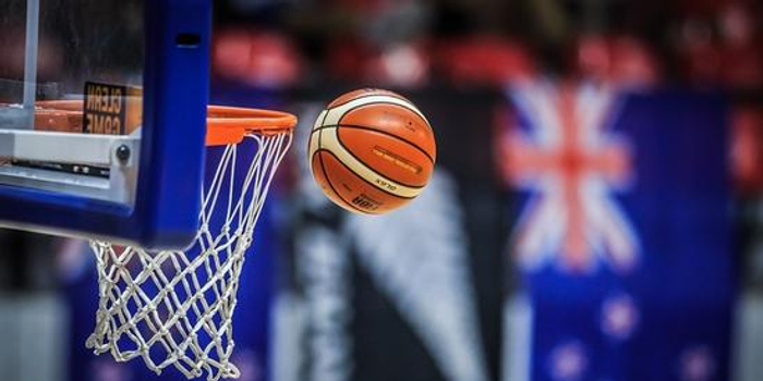  篮坛新星闪耀赛场，未来之星崭露头角