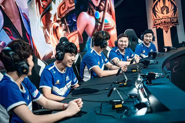  电竞新锐势力崛起冲击传统强队地位  