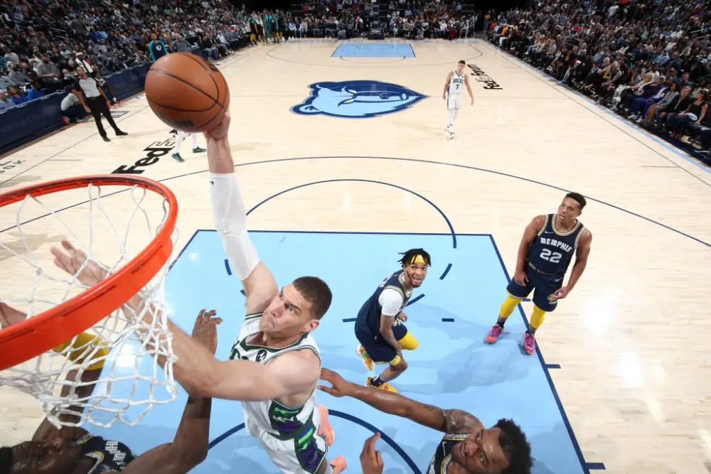  青年军异军突起称霸电竞赛场