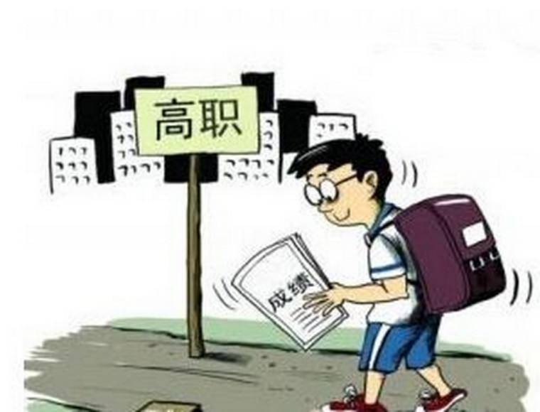  高温天气考验体能极限，选手采用冰敷策略应对酷暑  